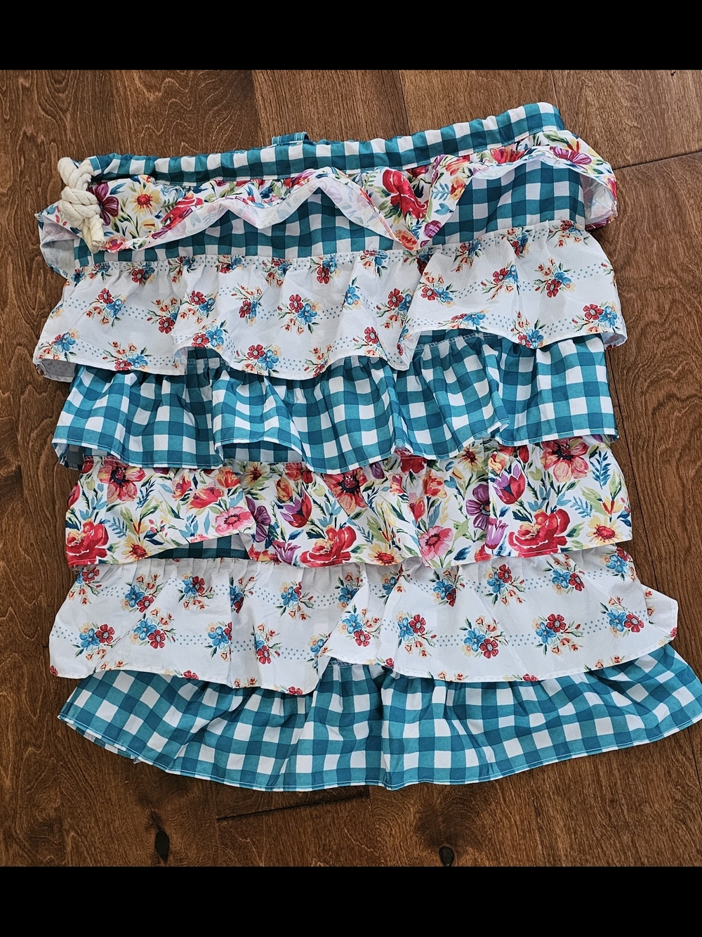 The Pioneer Woman Ruffled Fabric Laundry Bag with Rope Drawstring Petal Party
